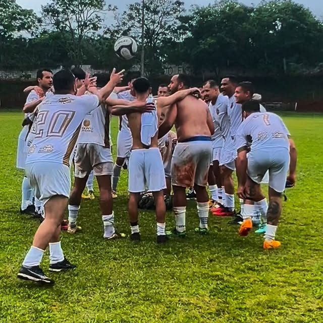 ESTAMOS NA FINAL! ✅⚽️
.
DEUS HONRA QUEM TRABALHA! 🙏🏽
.
AQUI TEM AMOR, AQUI TEM TRADIÇÃO! ❤️

Escrevemos mais uma página importante na história do nosso clube. O sonho continua vivo, seguimos focados, determinados e prontos para buscar nosso grande objetivo! 🙌🏽🔥

NOS VEMOS NA FINAL! 🫡

VAMOS SAMANTHA F.C! 👽💛🤍