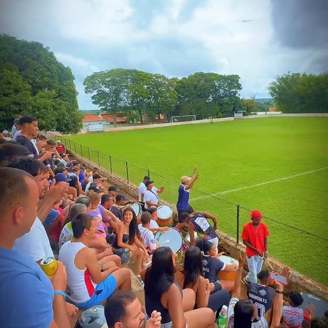 ESSA CONQUISTA TAMBÉM É DE VOCÊS! 📣🥁🤩

Do primeiro ao último minuto, a torcida foi combustível.
Batuque, grito, vibração e apoio que empurraram o time quando as pernas cansaram e o coração acelerou.
Vocês transformaram arquibancada em pressão,
barulho em força e apoio em resultado.

Essa taça não foi levantada sozinha.
Ela foi conquistada com cada canto, cada palminha, cada grito de incentivo.

Obrigado por acreditarem, por estarem presentes e por nunca deixarem de empurrar a Samantha pra frente.
Essa vitória é nossa. Juntos. Sempre. 🤍💛🏆🔥