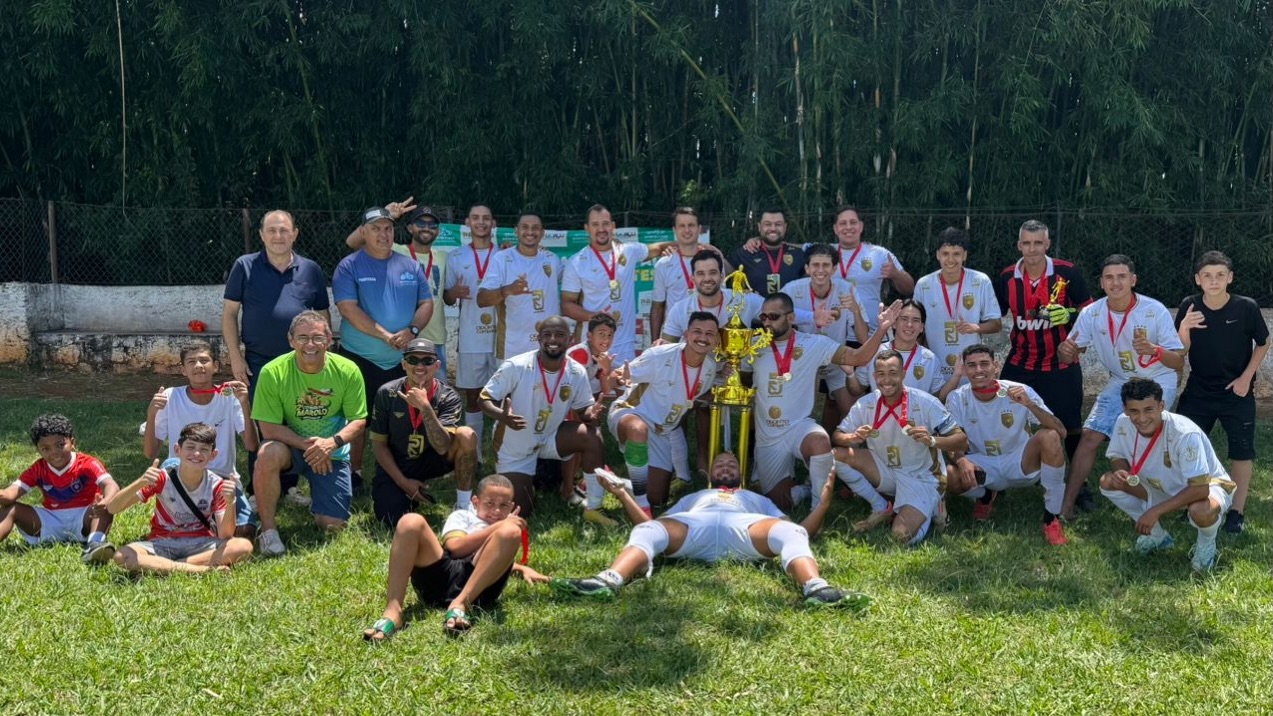 🏆⚽ MAIS QUE UM TÍTULO, UMA HISTÓRIA.

Um momento que fica guardado para sempre na nossa história. ❤️🤍

#SamanthaFC #Campeão #NossaHistória #FamíliaSamantha